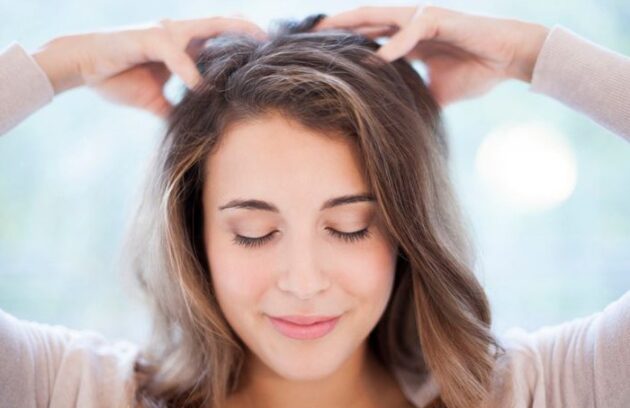 ماساژ پوست سر